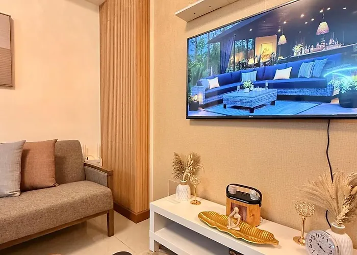 Apartment Casa Cserina 2-bedroom Palm West Near Moa, Naia, Okada, Solaire And Bay With Karaoke, Netflix & Games Manila