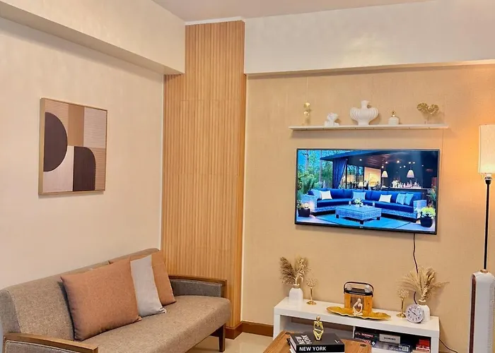 Apartment Casa Cserina 2-bedroom Palm West Near Moa, Naia, Okada, Solaire And Bay With Karaoke, Netflix & Games Manila
