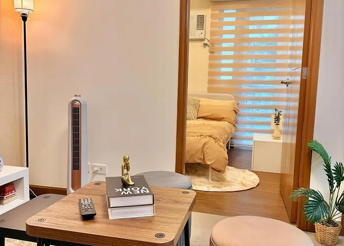 Apartment Casa Cserina 2-bedroom Palm West Near Moa, Naia, Okada, Solaire And Bay With Karaoke, Netflix & Games Manila