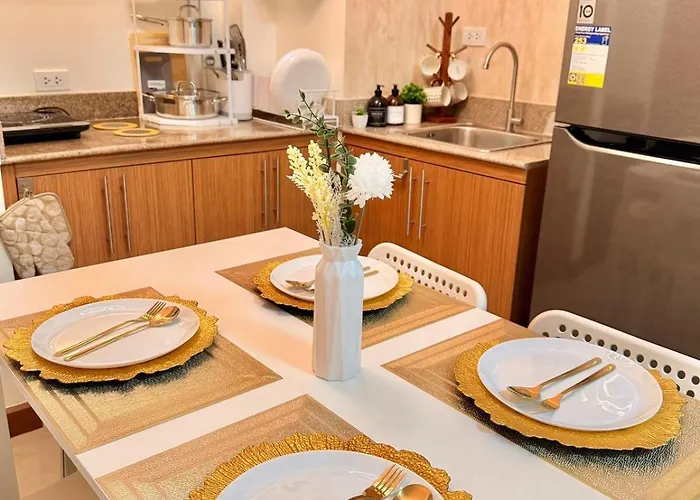 Apartment Casa Cserina 2-bedroom Palm West Near Moa, Naia, Okada, Solaire And Bay With Karaoke, Netflix & Games Manila