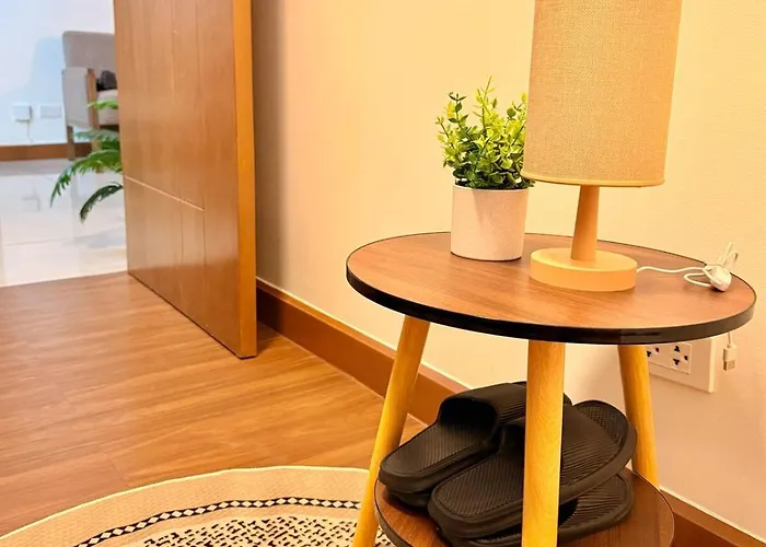 Apartment Casa Cserina 2-bedroom Palm West Near Moa, Naia, Okada, Solaire And Bay With Karaoke, Netflix & Games Manila