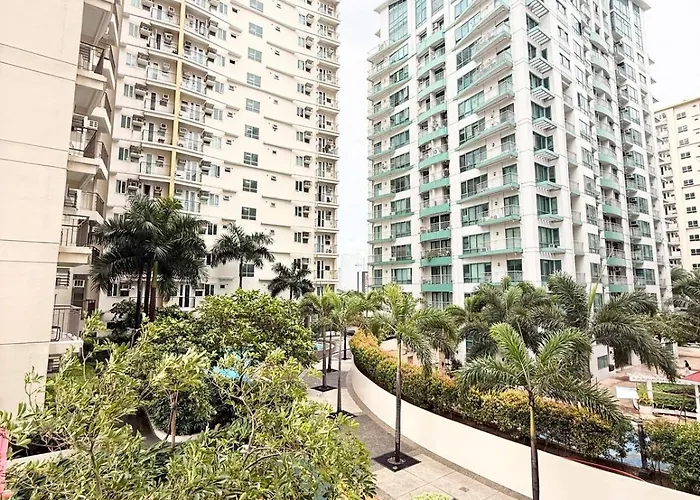 Casa Cserina 2-bedroom Palm West Near Moa, Naia, Okada, Solaire And Bay With Karaoke, Netflix & Games *