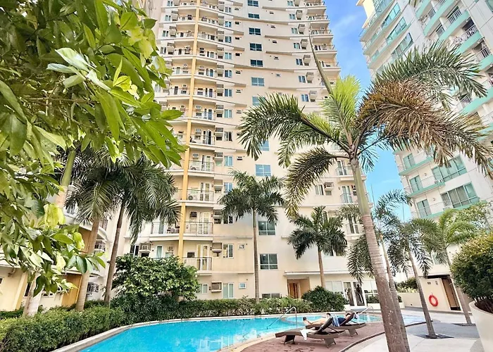 Casa Cserina 2-bedroom Palm West Near Moa, Naia, Okada, Solaire And Bay With Karaoke, Netflix & Games Apartment *